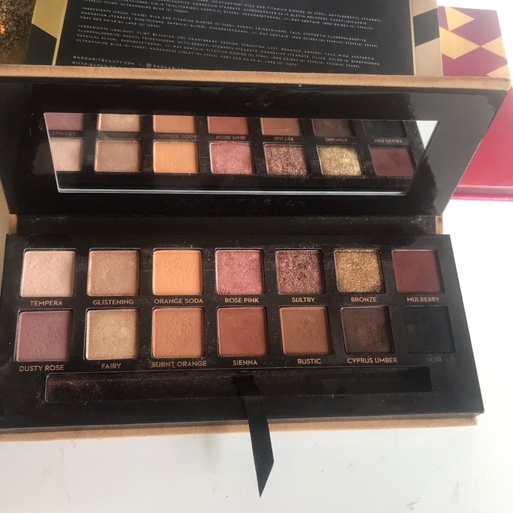 Anastasia Beverly Hills Soft Glam Palette